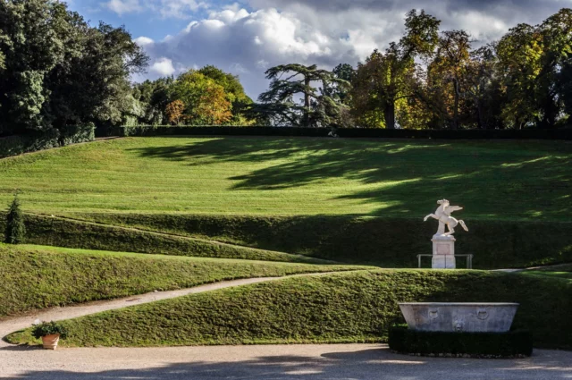 Vista sulla statua di Pegaso