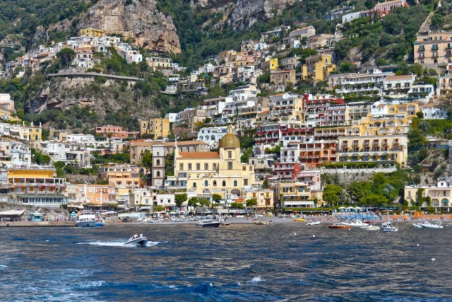 Vista di Positano dal mare