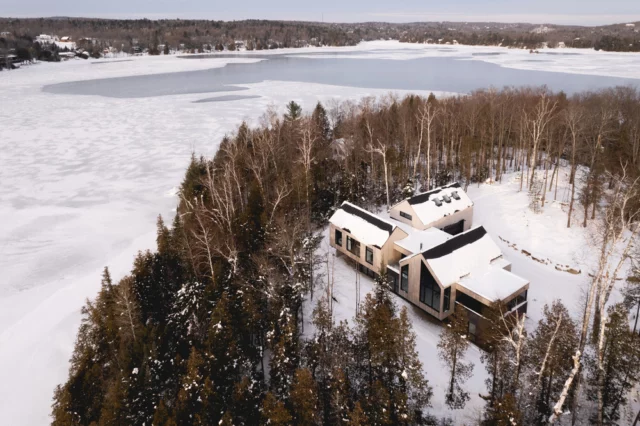 BOOM-TOWN sul Lago Laurentian