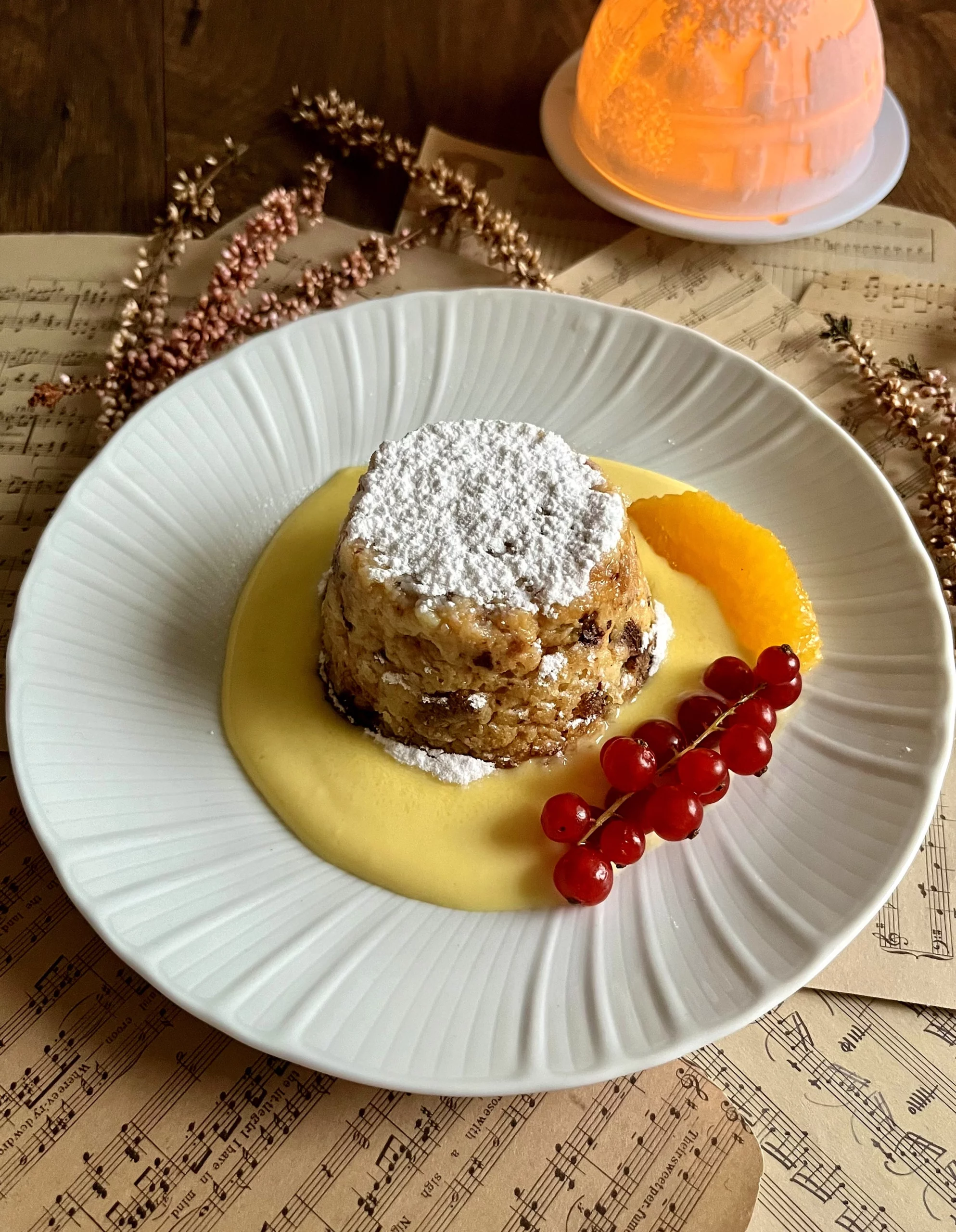 Budino di panettone e crema inglese all'arancia